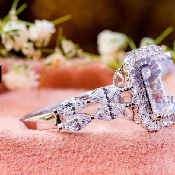 Emerald & Marquise CZ Stone Halo Double Band Ring
Size 7 white gold - Picture 2 of 9